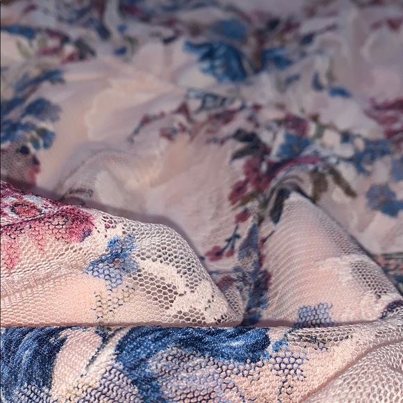 pink Lacey dress - Picture 3 of 3